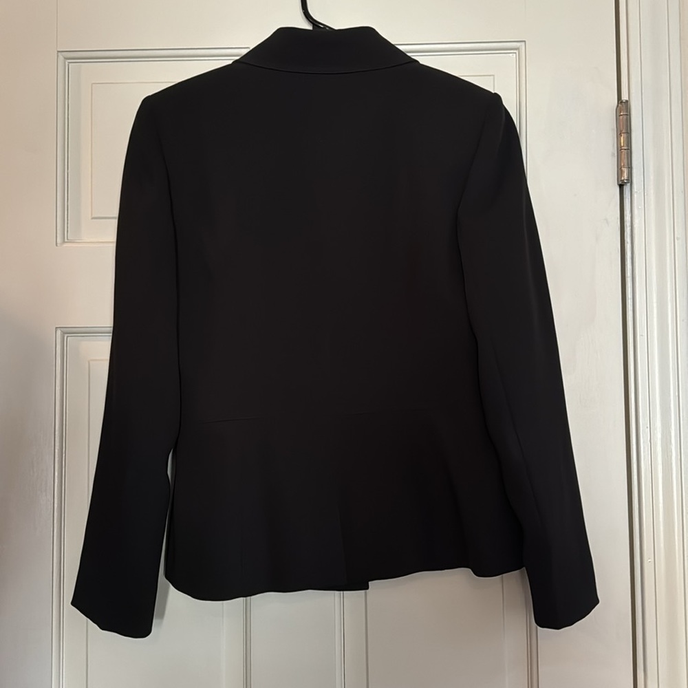 Tahari Black Blazer 4P - Picture 3 of 5